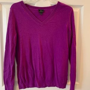 Magenta v-neck sweater